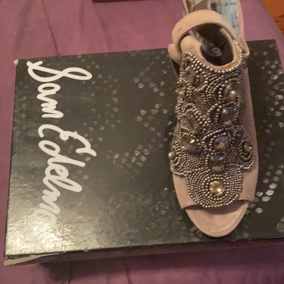 Stones heels - Picture 1 of 3